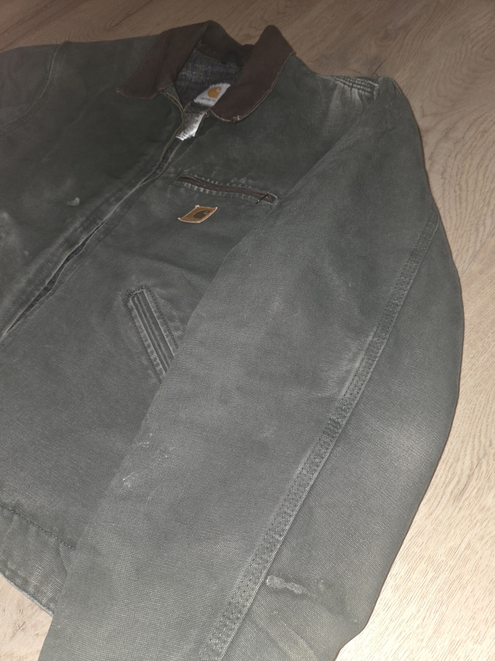 Carhartt Detroit Jacket - Picture 2 of 9